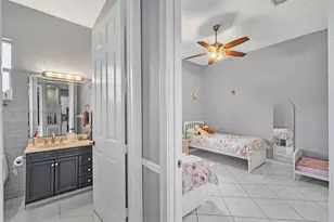 8908 NW 40th St, Coral Springs, FL 33065 - Photo 11