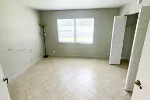 1548 SE Royal Green Cir, Port Saint Lucie, FL 34952 - Photo 7