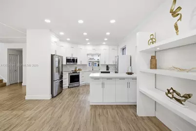 19185 NW 22nd St #19185, Pembroke Pines, FL 33029 - Photo 13