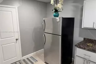 2698 NW 60th Way, Sunrise, FL 33313 - Photo 17
