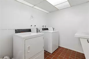 7100 NW 17th St, Plantation, FL 33313 - Photo 11