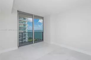 488 NE 18th St, Miami, FL 33132 - Photo 15