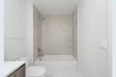 488 NE 18th St #1812, Miami, FL 33132 - Photo 17
