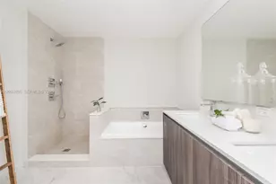488 NE 18th St, Miami, FL 33132 - Photo 23