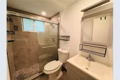 75 Washington Ave #10, Miami Beach, FL 33139 - Photo 3