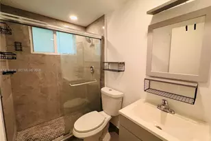 75 Washington Ave, Miami Beach, FL 33139 - Photo 3