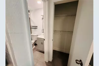 75 Washington Ave #10, Miami Beach, FL 33139 - Photo 9