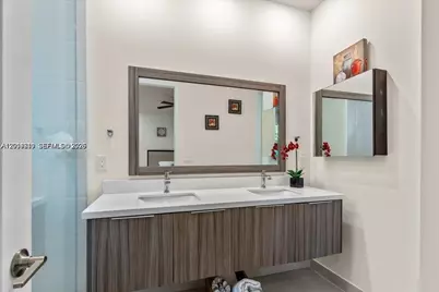 6680 NW 102nd Path, Doral, FL 33178 - Photo 15