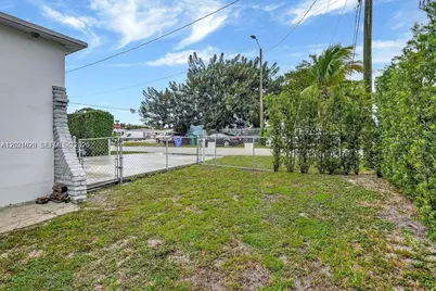 600 NW 34th Ave, Miami, FL 33125 - Photo 31