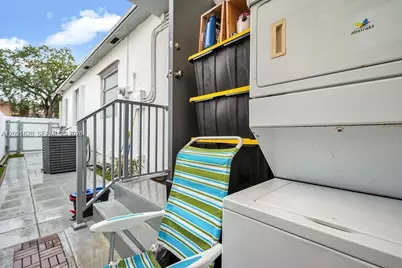 600 NW 34th Ave, Miami, FL 33125 - Photo 17