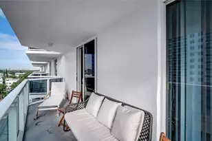 2401 Collins Ave, Miami Beach, FL 33140 - Photo 23