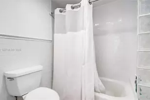 2401 Collins Ave, Miami Beach, FL 33140 - Photo 13
