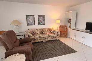 322 Piedmont G, Delray Beach, FL 33484 - Photo 5