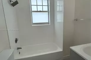 1017 Jefferson Ave, Miami Beach, FL 33139 - Photo 7