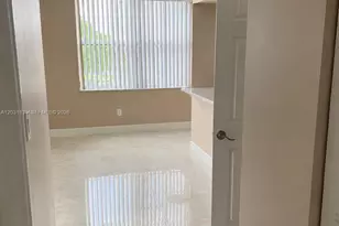 9420 Tangerine Pl, Davie, FL 33324 - Photo 3