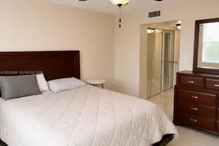 9420 Tangerine Pl, Davie, FL 33324 - Photo 9