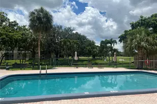 9420 Tangerine Pl, Davie, FL 33324 - Photo 25