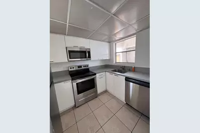 1074 W 38th St #32, Hialeah, FL 33012 - Photo 7