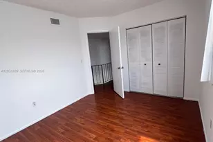 1074 W 38th St, Hialeah, FL 33012 - Photo 17