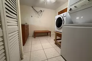6318 SW 27th St, Miami, FL 33155 - Photo 11
