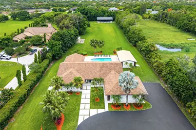 13900 Mustang Trl, Southwest Ranches, FL 33330 - Photo 3