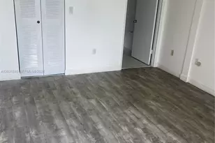8321 NW 7th St, Miami, FL 33126 - Photo 15