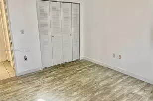 8321 NW 7th St, Miami, FL 33126 - Photo 9