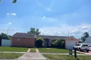 19391 NW 57th Ct, Hialeah, FL 33015 - Photo 3