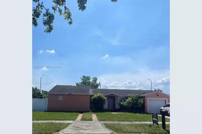 19391 NW 57th Ct, Hialeah, FL 33015 - Photo 3