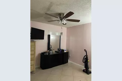 19391 NW 57th Ct, Hialeah, FL 33015 - Photo 13