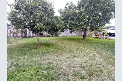 19391 NW 57th Ct, Hialeah, FL 33015 - Photo 25