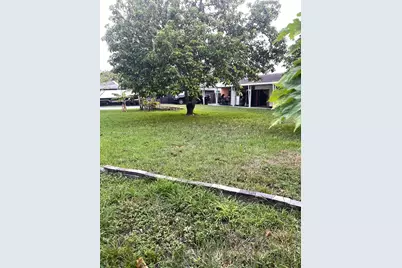 19391 NW 57th Ct, Hialeah, FL 33015 - Photo 23