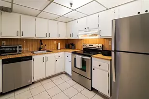 2625 Collins Ave, Miami Beach, FL 33140 - Photo 9