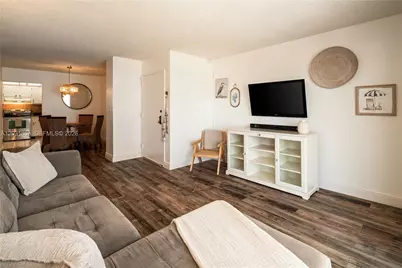 2625 Collins Ave #502, Miami Beach, FL 33140 - Photo 3