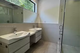 2740 SW 29th Ave, Miami, FL 33133 - Photo 15