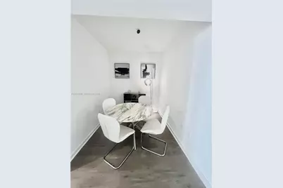 31 SE 6th St #2307, Miami, FL 33131 - Photo 5