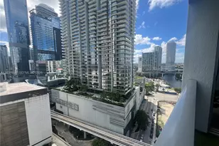 31 SE 6th St, Miami, FL 33131 - Photo 7