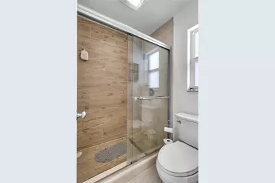 9770 NW 25th St, Sunrise, FL 33322 - Photo 17