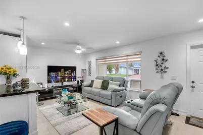 9770 NW 25th St, Sunrise, FL 33322 - Photo 5