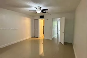 9250 Fontainebleau Blvd, Miami, FL 33172 - Photo 13