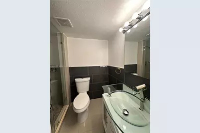 9250 Fontainebleau Blvd #202, Miami, FL 33172 - Photo 15
