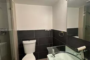 9250 Fontainebleau Blvd, Miami, FL 33172 - Photo 15