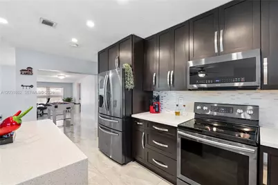 6810 Douglas St, Hollywood, FL 33024 - Photo 5