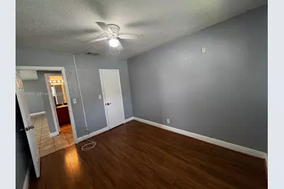 4061 N Dixie Hwy #28, Oakland Park, FL 33334 - Photo 11