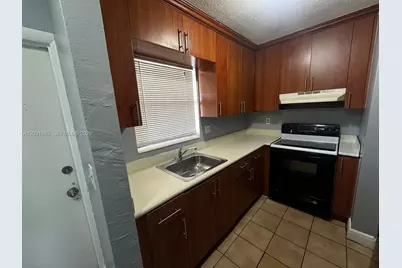 4061 N Dixie Hwy #28, Oakland Park, FL 33334 - Photo 3