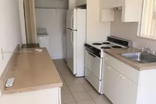 8935 SW 28th St, Miami, FL 33165 - Photo 5