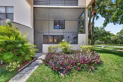 20300 W Country Club Dr #106-3, Aventura, FL 33180 - Photo 23