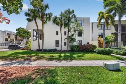 20300 W Country Club Dr #106-3, Aventura, FL 33180 - Photo 57