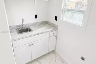 15720 NW 28th Pl, Miami Gardens, FL 33054 - Photo 3
