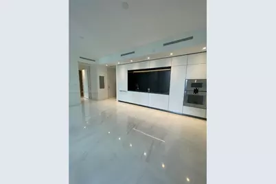 300 Biscayne Blvd Way #2008, Miami, FL 33131 - Photo 9